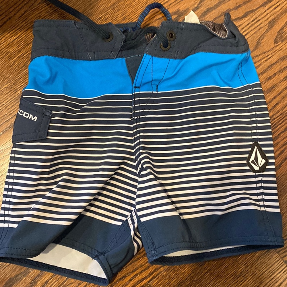 Volcom 3T board shorts